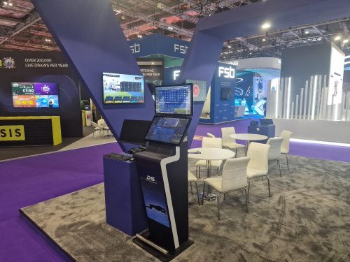 Stand expozițional DS Virtual la târgul ICE, realizat de HT Design – foto 4