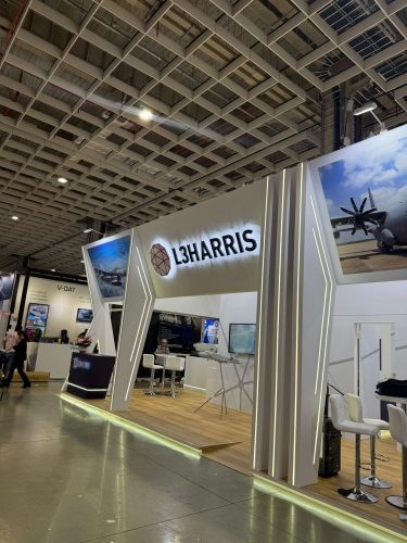 stand expozitie personalizat L3Harris